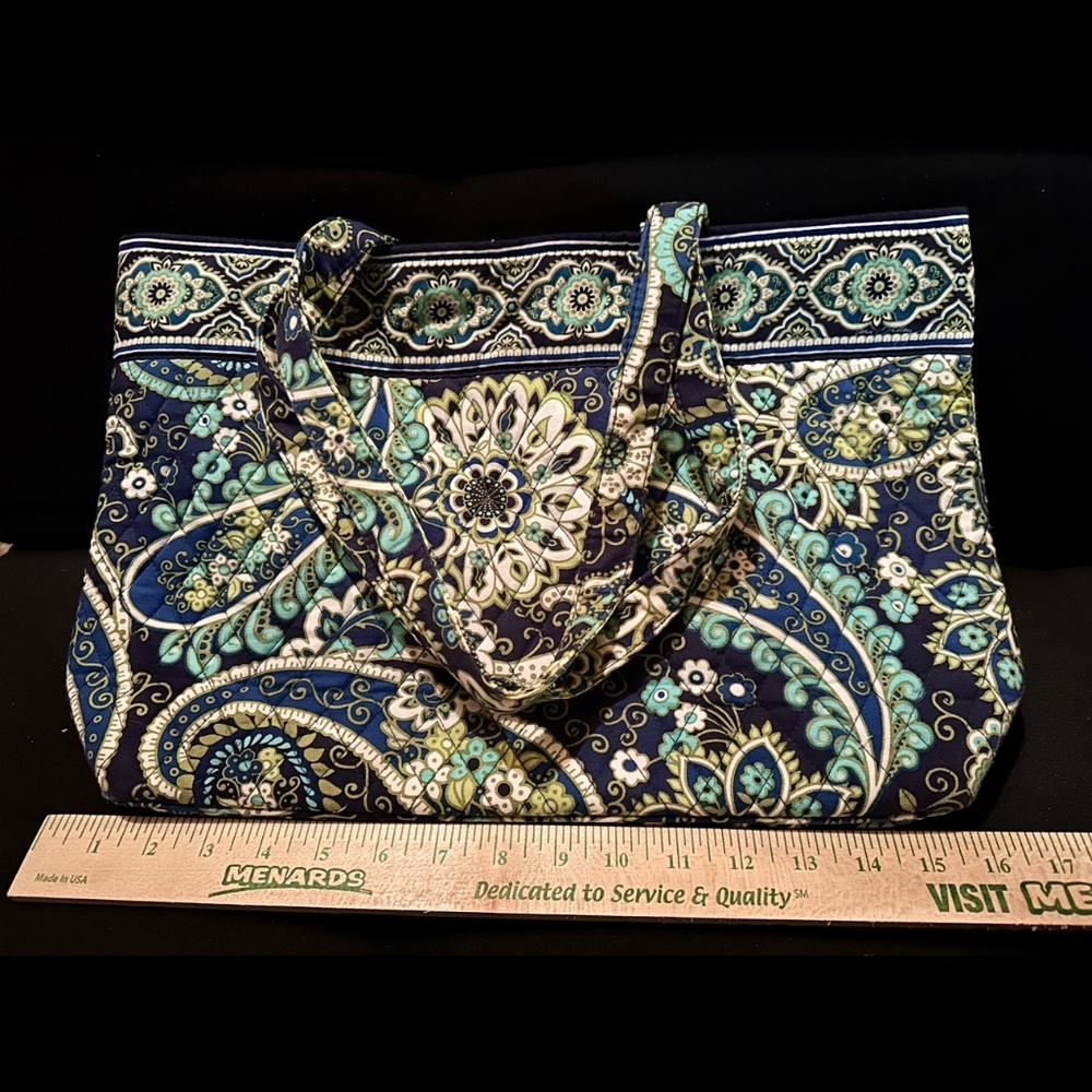 Vera Bradley tote in rhythm and blues